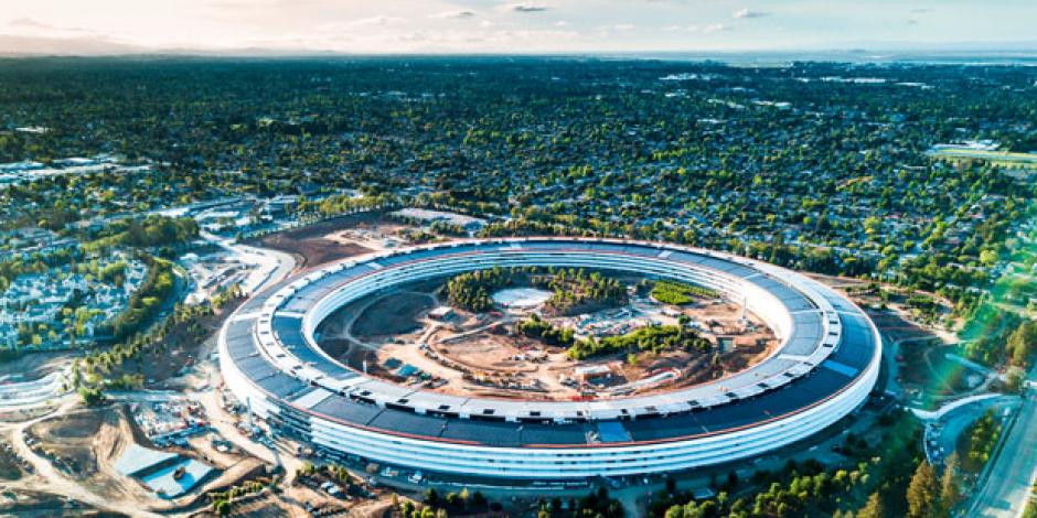 Aerial photo of Apple new campus building