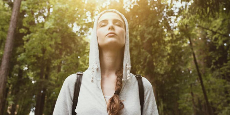 Frau Im Wald