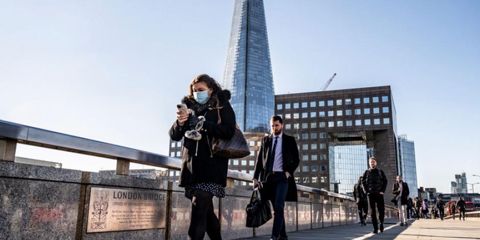 people on London Bridge