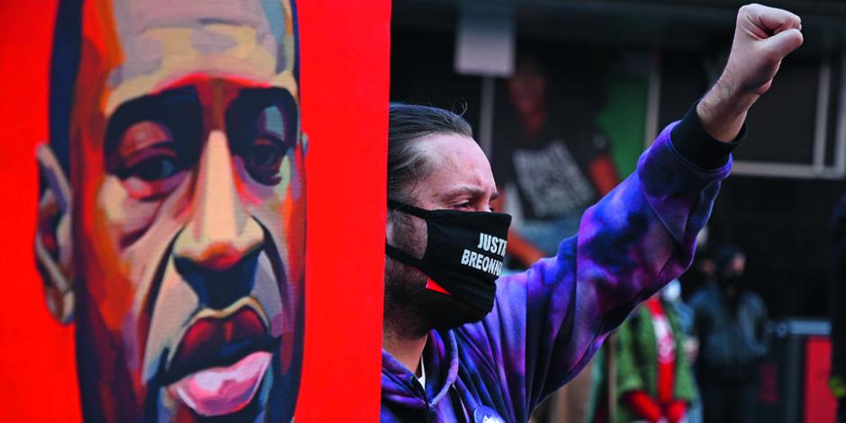 Protesting U.S. police tactics