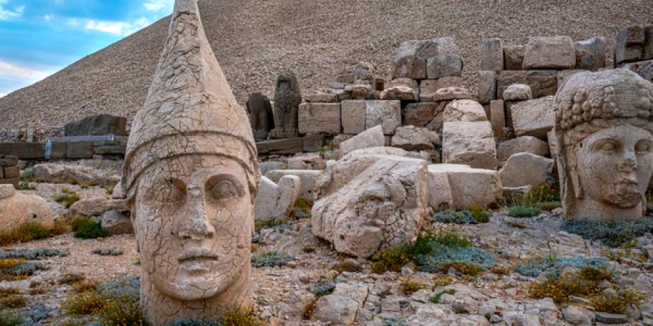 Daytime view of artefacts at the mausoleum of Antiochus I