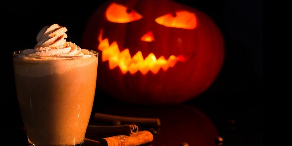 Theo Crazzolara/Unsplash.com A seasonal pumpkin-spice latte