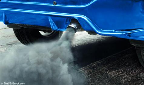 Umweltverschmutzung durch Abgase: Autoauspuff
